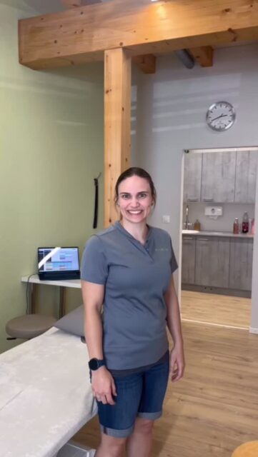 🚀 Du möchtest Physiotherapie neu mitgestalten?
Bei uns erwartet dich mehr als nur ein Job. Dich erwarten ein junges, motiviertes Team, eine moderne Praxis direkt im Fitnesscenter und die Möglichkeit, Menschen mit einer aktiven, evidenzbasierten Therapie nachhaltig zu begleiten.
📍 Laufen (BL)
🕒 80 % Pensum
Ob du bereits Erfahrung mitbringst oder motiviert bist, richtig durchzustarten – wenn du Freude an Bewegung, Teamwork und persönlicher Weiterentwicklung hast, möchten wir dich kennenlernen.
👉 Bewirb dich jetzt – den Link zum Stelleninserat findest du in unserer Bio. Wir freuen uns auf dich! 💚
#physiotherapie #physiojob #physiotherapeut #basel #physiobox