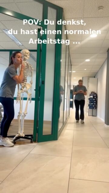Wir nehmen unsere Arbeit ernst aber ein bisschen Blödsinn darf zwischendurch auch mal sein. 😜
Besonders an Halloween. 🎃
Happy Halloween vom Physiobox-Team.🦇👻🕯️💀
#physiobox #Halloween #Physiotherapie #Teamspirit #Basel